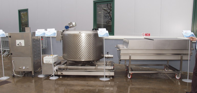 Small dairy machineries – type